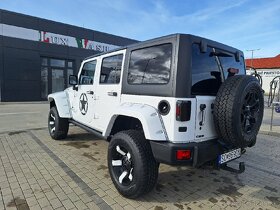 Jeep Wrangler Rubicon - 9