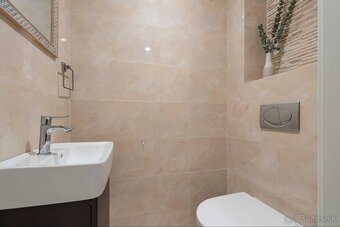 LUXUSNÝ 4 IZB BYT (Penthouse) s TERASOU s VÝHĽADOM na MESTO - 9