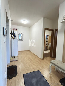 PREDAJ / 2-izbový apartmán 74 m2 s balkónom/ Vysoké Tatry - 9