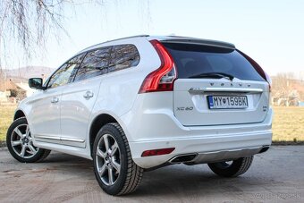 Volvo XC60 D4 Summum AWD A/T - 9