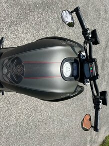 Ducati Diavel Carbon 2017 - 9