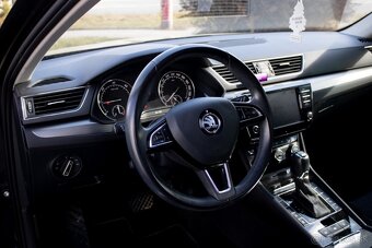 Škoda Superb Combi 2.0 TDI 190k 4x4 Style DSG EU6 Black - 9