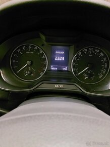 Predám Škoda OC3, 2.0 TDI CR, 110kw,Ambiente - 9