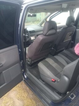 Volkswagen Sharan 1,9 TDI 85 kw automat,7 miestny - 9