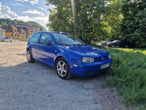 Volkswagen Golf 1.6 - 9