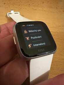 Inteligentné hodinky Fitbit Versa /SUPER CENA/ - 9