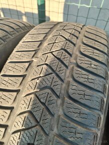 Predám zimné pneumatiky Pirelli 215/55R17 98V - 9