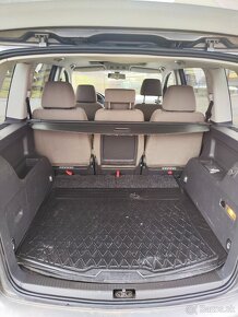 Volkswagen Touran 1.9 TDI DSG - 9