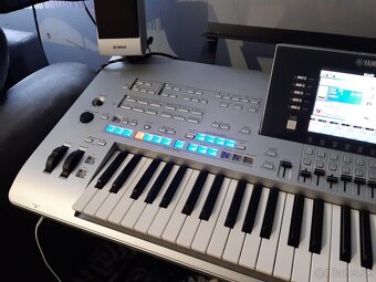 YAMAHA TYROS 4 - 9