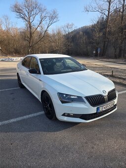 Škoda superb sportline,  2.0TDI , 110Kw, dsg7 - 9