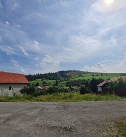 REZERVOVANÉ SLNEČNÝ POZEMOK 888 M2 S VÝHĽADOM NA HORY - 9