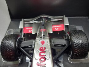 F1 MCLAREN MERCEDES MP4/23 2008 HAMILTON MINICHAMPS 1:18 - 9