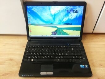 15,6" Fujitsu Lifebook / Intel core i5 / 256gb ssd / 8gb ra - 9