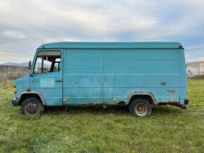 Mercedes Vario - 9