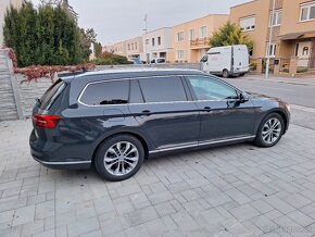 Volkswagen Passat Variant 2.0 TDI BMT Highline DSG - 9