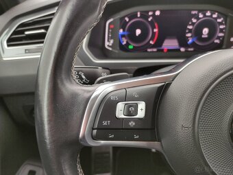 VW Tiguan DSG R Line VIRTUAL HUD KAMERA TAŽNÉ - 9