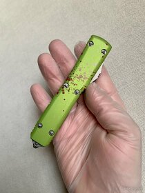 Microtech 122-10Z Zombie Tech D/E Signatures Series - 9