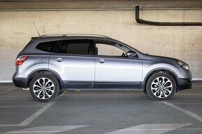 Nissan Qashqai 1.6 dCi Tekna 4x4 7 miest - 9