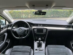 Volkswagen Passat Variant 2.0 TDI BMT Highline - 9