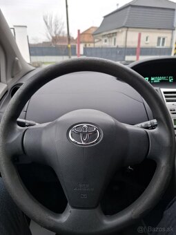 Toyota Yaris 1.0 VVT-I Base Cool - 9