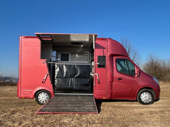 RENAULT MASTER 2,3 l prepravnik na kone - 9