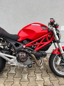 DUCATI MONSTER 1100 - 9