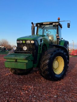 John Deere 8230 - 9