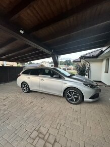 Toyota Auris Touring Sports 1.8 I VVT-i HybridSD Active - 9