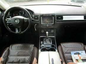 VW Touareg 3.0TDI 180kw LED GPS 11/2013 PANORAMA - 9