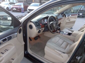 Volkswagen Touareg 2.5 TDI Automat - 9