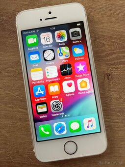 iPhone SE silver 32gb - 9