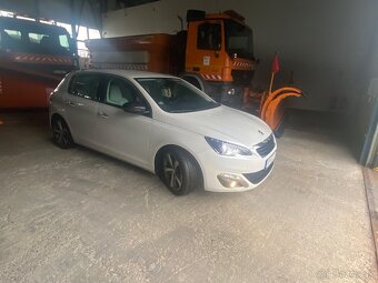 Peugeot 308 - 9