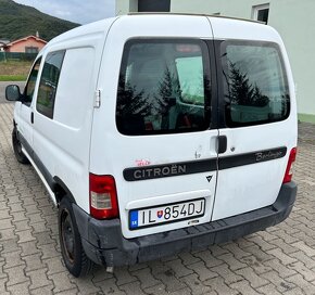 Predám Citroen Berlingo 1,4 16V r.v. 2006 - 9