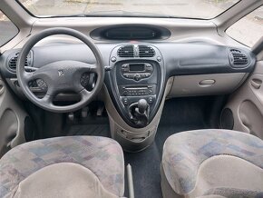 Citroen Xsara Picasso 2.0 HDI - 9