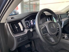 Volvo XC60 B4 145kW Geartronic AWD Momentum - 9