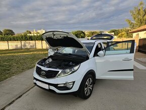 KIA SPORTAGE 2.0 CRDi 2WD - 9