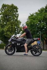 E-Moto/Elektricka motorka R3 - 9