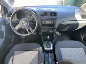 Volkswagen POLO 1.4 16V Comfortline DSG - 9