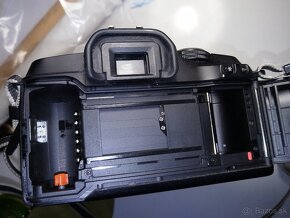 Canon EOS 5000 - 9