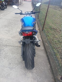 Yamaha FZ1 - 9