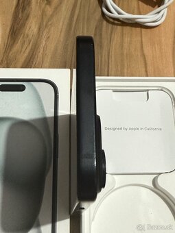 Predám Apple iPhone 15 256GB Black Známky používania - 9