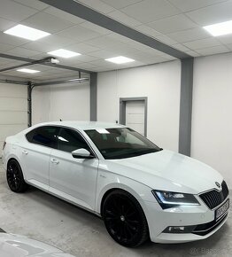 Skoda Superb Laurin&Klement 2.0TDI 140Kw 4x4 - 9