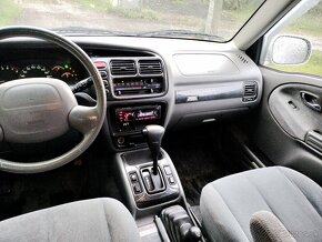 Suzuki Grand Vitara XL 2.7i 127kw V6 LPG AT 4X4 - 9