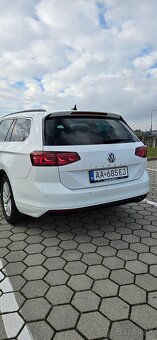 VW Passat Variant 2.0 tdi AT / Matrix iq svetla - 9