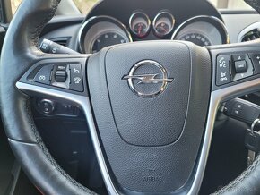Predám Opel Astra J kombi 1,6 CDTi, 4/2017 - 9
