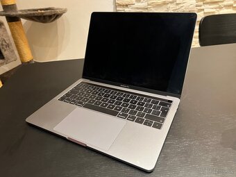 Macbook Pro 13 touchbar, Core i7, 16 gb RAM, 512 gb SSD - 9