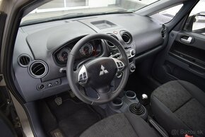 Mitsubishi Colt 1,3 i,1.majitelka,klima,2xALU, - 9