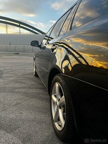 ŠKODA OCTAVIA COMBI 1.6 TDI 77kw 2010 - 9