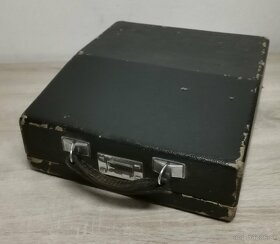 Starožitný písací stroj MONTA Portable z roku 1940 - 9