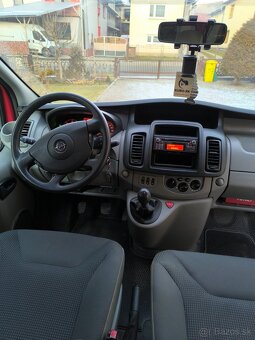 Predám opel vivaro 2.0 TDI     84kw - 9